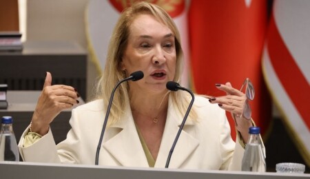 Filiz Besim: Tecrübesiz hekimler, göreve yalnız başlamamalı