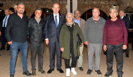 Cumhurbaşkanı Tatar, Güzelyurt İlçesi muhtarları ile bir araya geldi