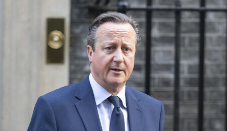 İngiliz Dışişleri Bakanı Cameron, İranlı mevkidaşıyla "Husilerin Kızıldeniz'deki saldırılarını" görüştü