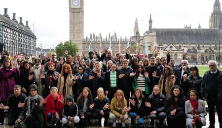 Gazze'de hayatını kaybeden çocuklar Londra'da anıldı