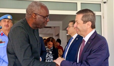 Dışişleri Bakanı Tahsin Ertuğruloğlu, BM’nin Kıbrıs Özel Temsilcisi Diagne ile görüştü