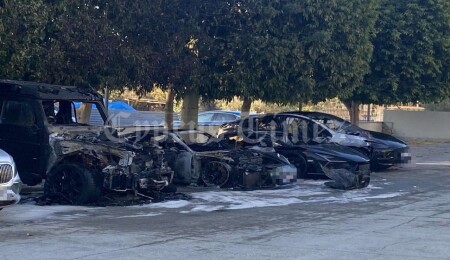 Güney Kıbrıs'ta, öldürülen iş adamının ortağına ait 4 araç yandı: Kundaklama şüphesi var