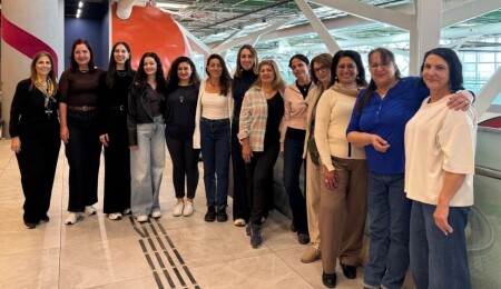 Mavi Fırça Sanat Evi’ndeki 30 kadının resimleri Ankara’da sergilenecek