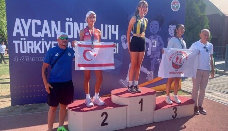 Milli sporcumuz Kumsal Arsal, Türkiye U14 Şampiyonası’nda ikincilik kazandı