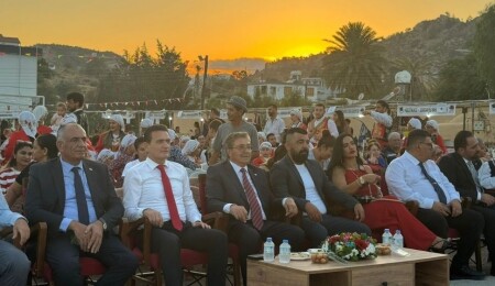 İncirli Mağara Kültür ve Sanat Festivali, renkli görüntüler ve yoğun katılımla başladı