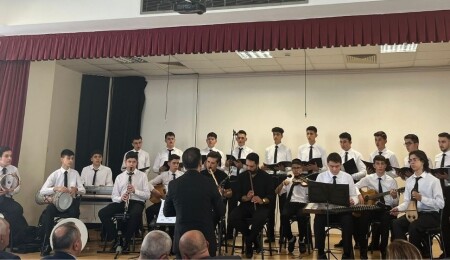 Türkiye’den gelen koro, Hala Sultan İlahiyat Koleji’nde Cumhuriyet Bayramı nedeniyle konser verdi