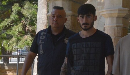 Ülkeye bir çiğköfteciyi kurşunlamak amacıyla gelen zanlı suçunu kabul etti: 2 gün tutuklu!