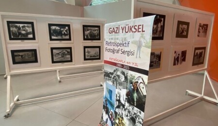 Gazi Yüksel’in 40 yıllık arşivi Ercan Havalimanı’nda sergileniyor