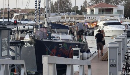 Larnaka Limanı'na sığınan Sumud Filosu teknesinin sözcüsü: Silah değil ilaç taşıyoruz