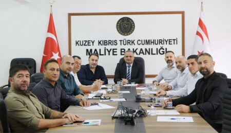 Kamuda yetkili 5 sendika Maliye Müsteşarı ile bir araya geldi: Maaş eşitsizlikleri gündeme getirildi