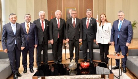 Cumhurbaşkanı Erhürman, Türkiye-KKTC Parlamentolar Arası Dostluk Grubu üyelerini kabul etti