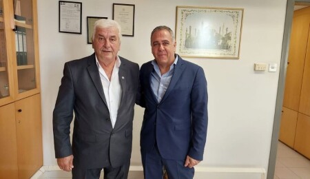 TÜRK-SEN ve SEK, Güney Kıbrıs'ta çalışan ve emekli olmuş Kıbrıslı Türk işçilerin sorunlarını görüştü