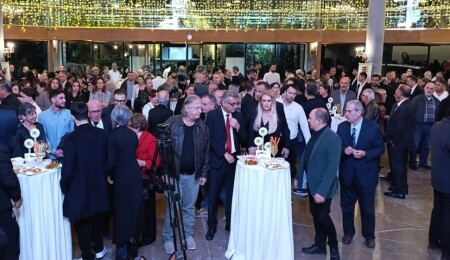 KTMMOB’nin 65'inci yılı Lefkoşa’da geniş katılımla kutlandı: Plaket ve teşekkür takdimi