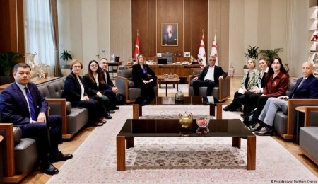 Erhürman, gazetecileri yanıtladı: Buradan Ankara'ya, Ankara'dan buraya konuşulmasını tercih etmem