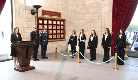 Eczacılar Birliği Anıtkabir’i ziyaret etti: Cumhuriyet değerlerine bağlılık mesajı
