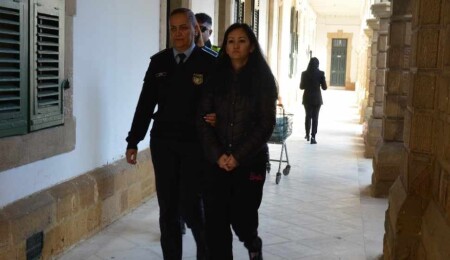 Lefkoşa’da şüpheli görülerek durdurulan şahıs, ikamet izinsiz çıktı