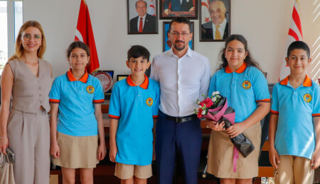 Polatpaşa İlkokulu öğrencileri Gazimağusa Belediyesi'ne ziyarette bulundu
