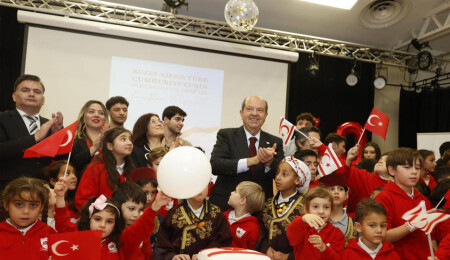 KKTC’nin 40. kuruluş yıl dönümü Londra Türk Okullarında da kutlandı