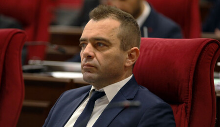 Şahiner: "Ercan Airport's Operating Period Extended, Causing Billions in Losses to the State"
