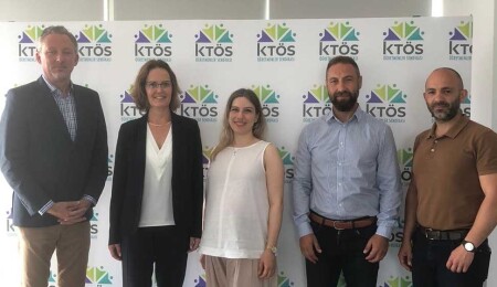 Fransa’nın Kıbrıs Büyükelçisi Salina Grenet-Catalano, KTÖS’ü ziyaret etti