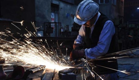 Küresel ticaret savaşı nedeniyle Almanya'da 25 bin sanayi istihdamı risk altında