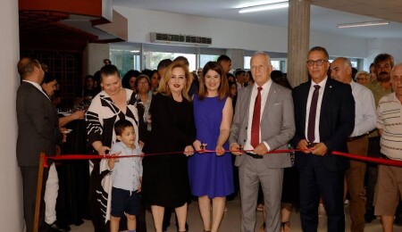 Sibel Tatar, Lefkoşa Anadolu Güzel Sanatlar Lisesi’nin düzenlediği serginin açılışını yaptı