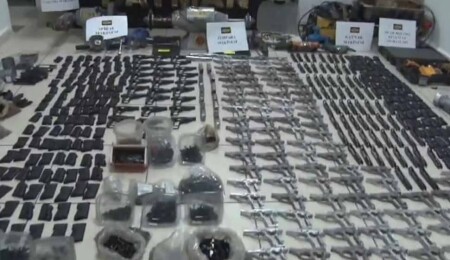 Türkiye’nin 77 şehrinde operasyon: Binlerce silah ele geçirildi
