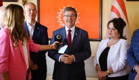 Başbakan Ünal Üstel: Ara seçim 25 Haziran'da yapılacak