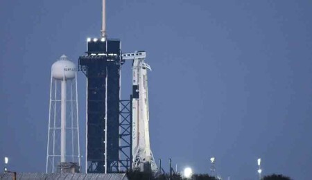 SpaceX'in mahsur kalan astronotları kurtarma görevinde "beklenmedik" sorun