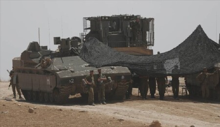 İsrail, İran'a "büyük ve şiddetli" bir askeri saldırı başlatmaya hazırlanıyor