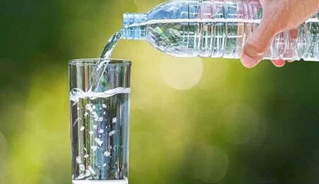 Kavurucu sıcaklarda sıvı kaybına karşı '2 buçuk litre su tüketilmeli' uyarısı