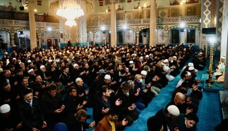 İsveç'e tepki amacıyla 90 bin camide sabah namazı vaktinde Kur'an-ı Kerim okundu