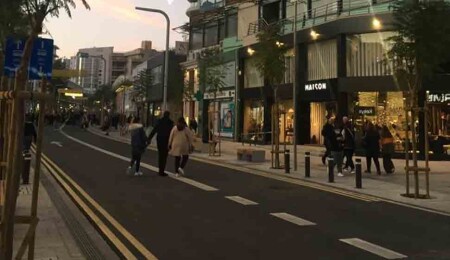 Makarios Caddesi aşamalı olarak özel araçlara açılıyor