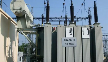 Elektrik kablosu tamiri yapan işçiler zehirlendi