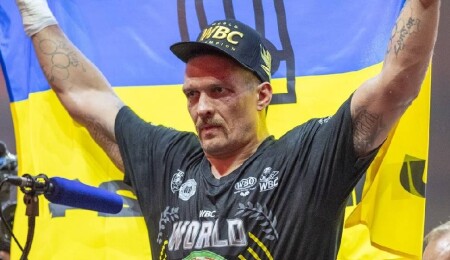 Tyson Fury'i yenen Oleksandr Usyk, dünya ağır sıklet şampiyonu