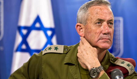 İsrail Savaş Kabinesi Üyesi Benny Gantz: İran'a uygun zamanda karşılık vereceğiz