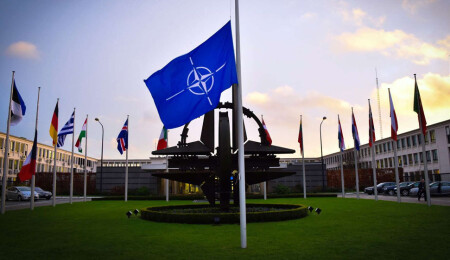NATO İran'ın İsrail'e saldırısını kınadı, itidal çağrısında bulundu