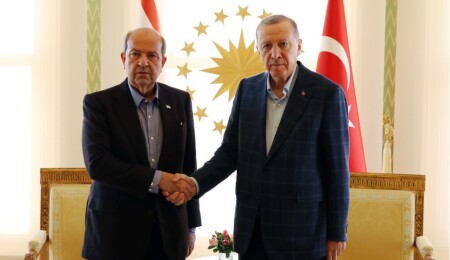 Erdoğan'ın ziyareti Rum basınında: Erdoğan'dan Tatar'a ve iki devlet çözüme tam destek