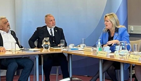 Akpınar ve Çeliker İrlanda'da Kıbrıs Diyalog Formu tarafından düzenlenen programa katılacak