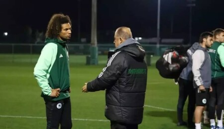 Fatih Terim'in Panathinaikos'taki ilk idmanında dikkat çeken kare