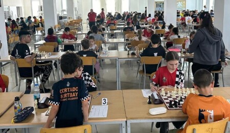 KKTC Satranç Federasyonu, Saydam Tarih ve Eğitim Vakfı ana sponsorluğunda etkinlik düzenledi
