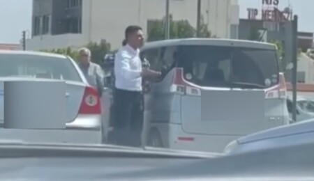 Hüseyin Amcaoğlu, trafikte yaşanan kavgayı ayırdı