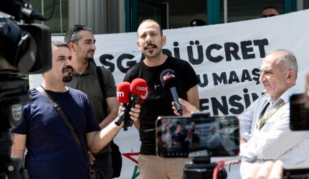 Bağımsızlık Yolu, Çalışma ve Sosyal Güvenlik Bakanlığı önünde eylem yaptı