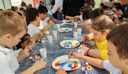 Merit Otelleri'nin anaokulları için düzenlediği kaplumbağa boyama etkinliği tamamlandı