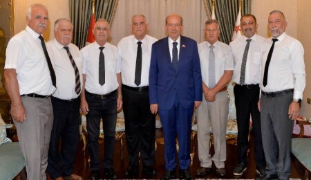 Ersin Tatar, Emekli Polisler Derneği yeni yönetimini kabul etti