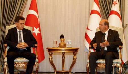 Ersin Tatar, Kamu Hizmeti Komisyonu üyelerini kabul etti