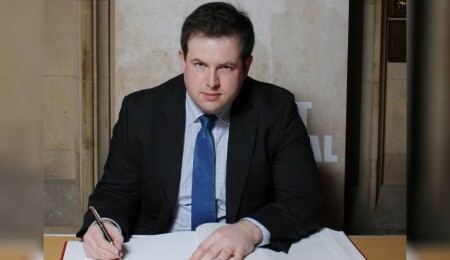 UK Minister Dougthy: We Will Maintain the UK’s Stance on Cyprus