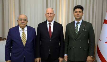 Töre, İslam Ülkeleri Akademisyenler Vakfı Başkanı Altan’ı kabul etti