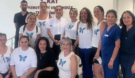 Deniz Yıldız Derneği, 326 bin 404 TL’yi Onkoloji Hastanesi’ne bağışladı