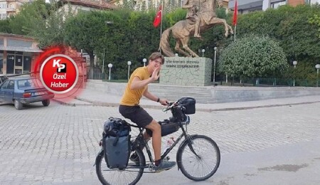 Hollandalı bisikletçi, “Kuzey Kıbrıs’a geleceğim” dedi; vatandaş, bisiklet için uygun yol olmadığını söyledi